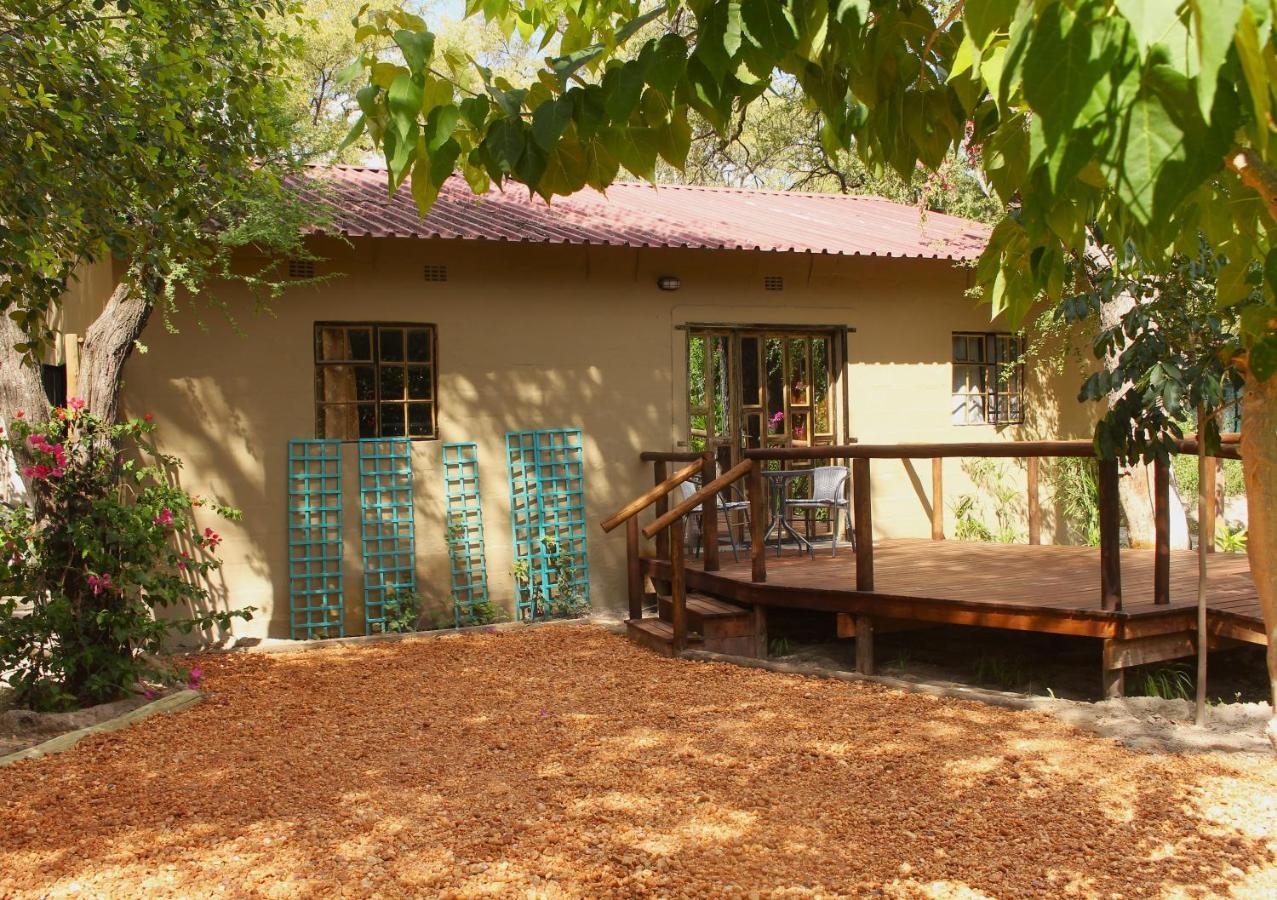 Acacia Cottage Maun Bagian luar foto