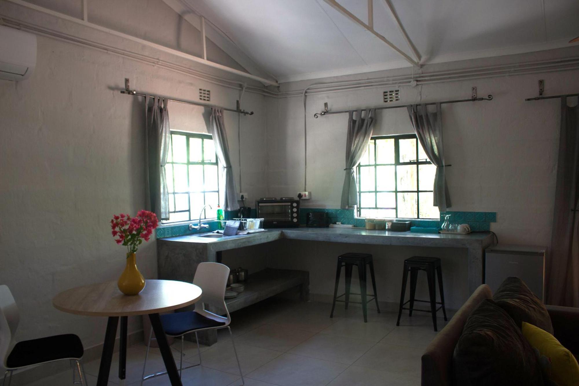 Acacia Cottage Maun Bagian luar foto